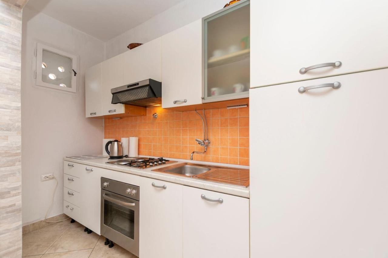 Apartments Milica Kaštela Zewnętrze zdjęcie